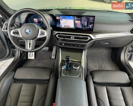 Серый БМВ i4, объемом двигателя 0 л и пробегом 28 тыс. км за 50500 $, фото 13 на Automoto.ua