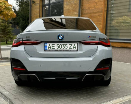 Серый БМВ i4, объемом двигателя 0 л и пробегом 40 тыс. км за 45000 $, фото 3 на Automoto.ua