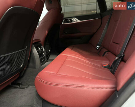 Серый БМВ i4, объемом двигателя 0 л и пробегом 73 тыс. км за 43700 $, фото 43 на Automoto.ua
