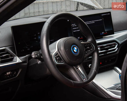 Серый БМВ i4, объемом двигателя 0 л и пробегом 15 тыс. км за 37900 $, фото 60 на Automoto.ua