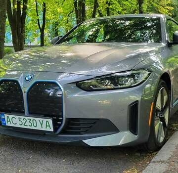 Серый БМВ i4, объемом двигателя 0 л и пробегом 35 тыс. км за 34300 $, фото 1 на Automoto.ua
