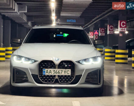 Серый БМВ i4, объемом двигателя 0 л и пробегом 6 тыс. км за 42000 $, фото 4 на Automoto.ua