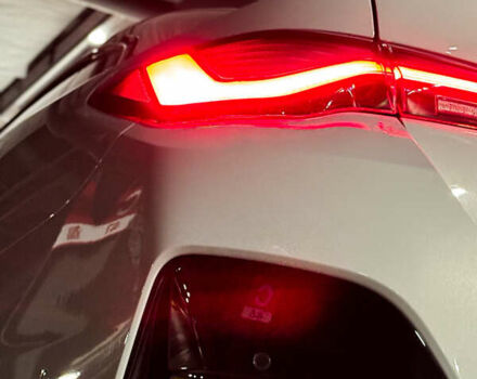 Серый БМВ i4, объемом двигателя 0 л и пробегом 6 тыс. км за 42000 $, фото 23 на Automoto.ua