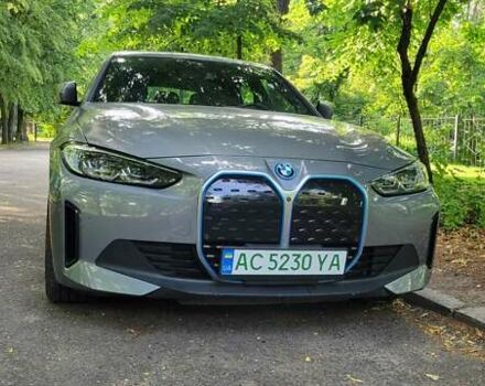 Серый БМВ i4, объемом двигателя 0 л и пробегом 35 тыс. км за 34300 $, фото 2 на Automoto.ua