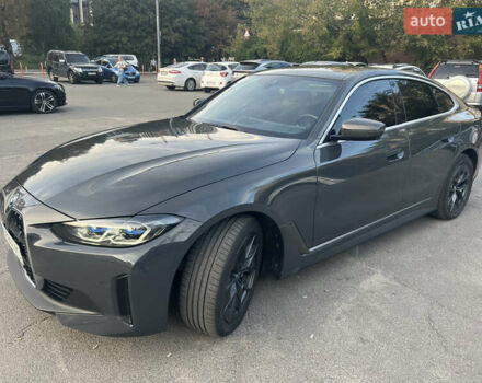 Серый БМВ i4, объемом двигателя 0 л и пробегом 31 тыс. км за 39000 $, фото 9 на Automoto.ua