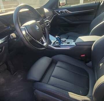 Серый БМВ i4, объемом двигателя 0 л и пробегом 35 тыс. км за 34300 $, фото 7 на Automoto.ua
