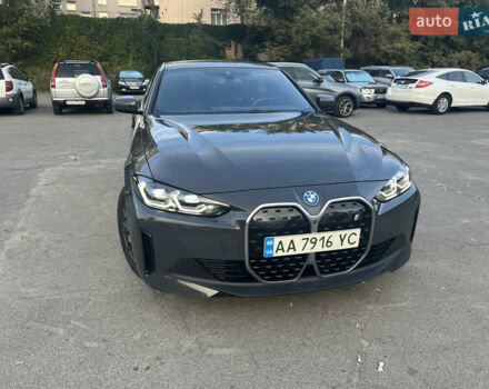 Серый БМВ i4, объемом двигателя 0 л и пробегом 31 тыс. км за 39000 $, фото 3 на Automoto.ua