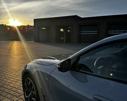 Серый БМВ i4, объемом двигателя 0 л и пробегом 31 тыс. км за 47864 $, фото 4 на Automoto.ua