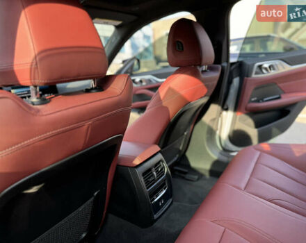 Серый БМВ i4, объемом двигателя 0 л и пробегом 4 тыс. км за 45000 $, фото 29 на Automoto.ua