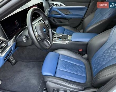 Серый БМВ i4, объемом двигателя 0 л и пробегом 30 тыс. км за 59000 $, фото 6 на Automoto.ua
