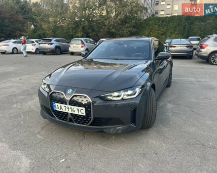Серый БМВ i4, объемом двигателя 0 л и пробегом 31 тыс. км за 39000 $, фото 1 на Automoto.ua