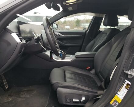 Серый БМВ i4, объемом двигателя 0 л и пробегом 23 тыс. км за 21200 $, фото 6 на Automoto.ua