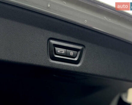 Серый БМВ i4, объемом двигателя 0 л и пробегом 11 тыс. км за 47500 $, фото 12 на Automoto.ua