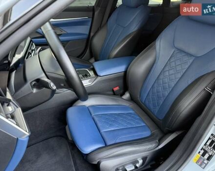 Серый БМВ i4, объемом двигателя 0 л и пробегом 30 тыс. км за 59000 $, фото 5 на Automoto.ua
