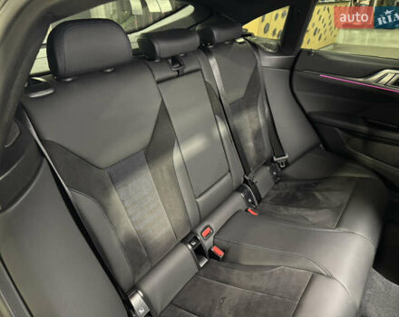 Серый БМВ i4, объемом двигателя 0 л и пробегом 46 тыс. км за 45500 $, фото 13 на Automoto.ua