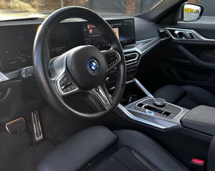 Серый БМВ i4, объемом двигателя 0 л и пробегом 31 тыс. км за 47864 $, фото 13 на Automoto.ua