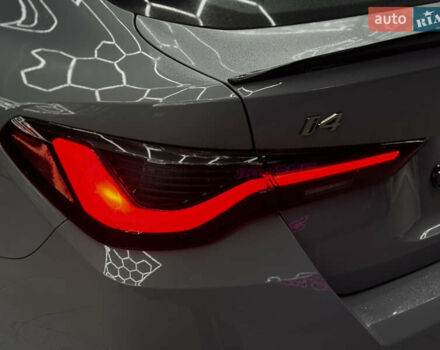 Серый БМВ i4, объемом двигателя 0 л и пробегом 25 тыс. км за 47500 $, фото 13 на Automoto.ua