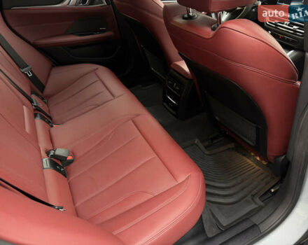 Серый БМВ i4, объемом двигателя 0 л и пробегом 9 тыс. км за 41999 $, фото 23 на Automoto.ua