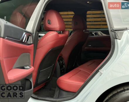 Серый БМВ i4, объемом двигателя 0 л и пробегом 9 тыс. км за 55000 $, фото 33 на Automoto.ua