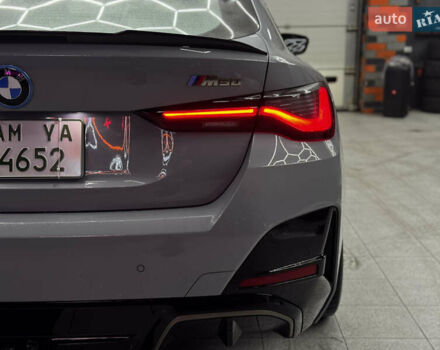 Серый БМВ i4, объемом двигателя 0 л и пробегом 25 тыс. км за 47500 $, фото 9 на Automoto.ua