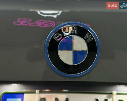 Серый БМВ i4, объемом двигателя 0 л и пробегом 25 тыс. км за 47500 $, фото 16 на Automoto.ua