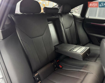 Серый БМВ i4, объемом двигателя 0 л и пробегом 25 тыс. км за 47500 $, фото 65 на Automoto.ua
