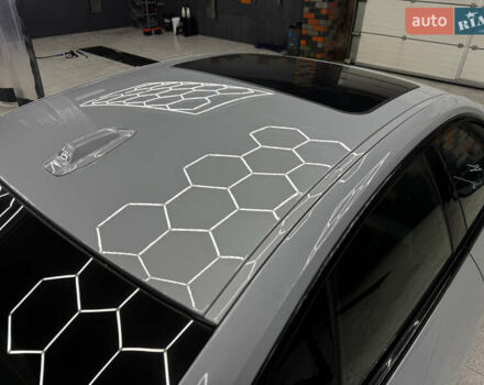 Серый БМВ i4, объемом двигателя 0 л и пробегом 25 тыс. км за 47500 $, фото 61 на Automoto.ua