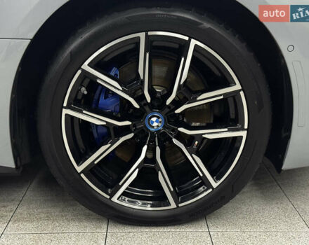 Серый БМВ i4, объемом двигателя 0 л и пробегом 25 тыс. км за 47500 $, фото 14 на Automoto.ua