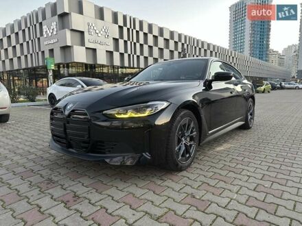 Серый БМВ i4, объемом двигателя 0 л и пробегом 23 тыс. км за 32500 $, фото 1 на Automoto.ua