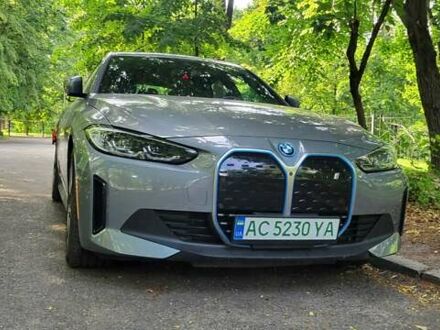 Серый БМВ i4, объемом двигателя 0 л и пробегом 35 тыс. км за 34300 $, фото 1 на Automoto.ua