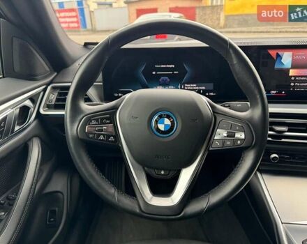 Синий БМВ i4, объемом двигателя 0 л и пробегом 16 тыс. км за 32990 $, фото 32 на Automoto.ua