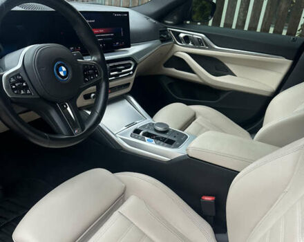 Синій БМВ i4, об'ємом двигуна 0 л та пробігом 24 тис. км за 49000 $, фото 6 на Automoto.ua