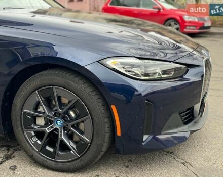 Синий БМВ i4, объемом двигателя 0 л и пробегом 16 тыс. км за 32990 $, фото 2 на Automoto.ua