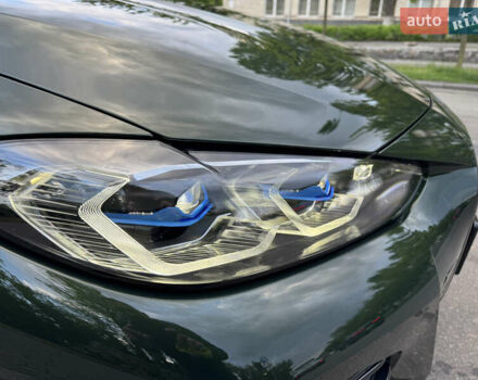 Зеленый БМВ i4, объемом двигателя 0 л и пробегом 27 тыс. км за 45900 $, фото 2 на Automoto.ua