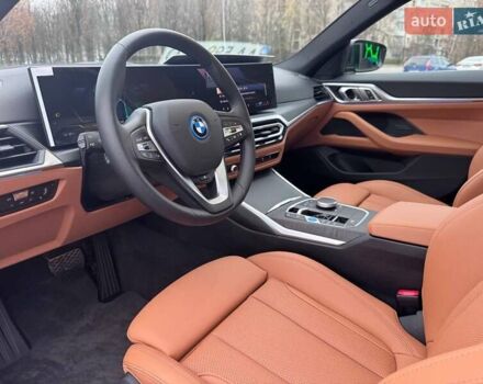 Зелений БМВ i4, об'ємом двигуна 0 л та пробігом 5 тис. км за 33300 $, фото 5 на Automoto.ua