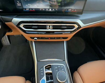 Зеленый БМВ i4, объемом двигателя 0 л и пробегом 2 тыс. км за 35000 $, фото 27 на Automoto.ua