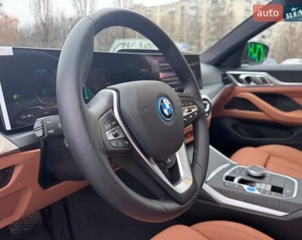 Зелений БМВ i4, об'ємом двигуна 0 л та пробігом 5 тис. км за 33300 $, фото 3 на Automoto.ua