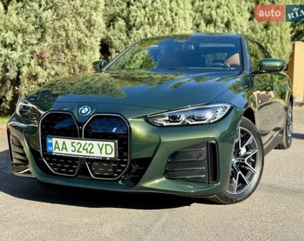 Зеленый БМВ i4, объемом двигателя 0 л и пробегом 8 тыс. км за 59500 $, фото 5 на Automoto.ua