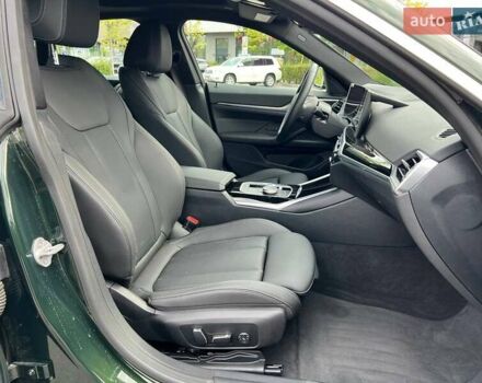 Зеленый БМВ i4, объемом двигателя 0 л и пробегом 8 тыс. км за 34990 $, фото 9 на Automoto.ua
