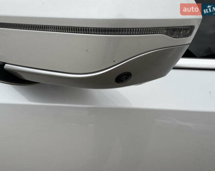 Білий БМВ i5, об'ємом двигуна 0 л та пробігом 10 тис. км за 57000 $, фото 9 на Automoto.ua