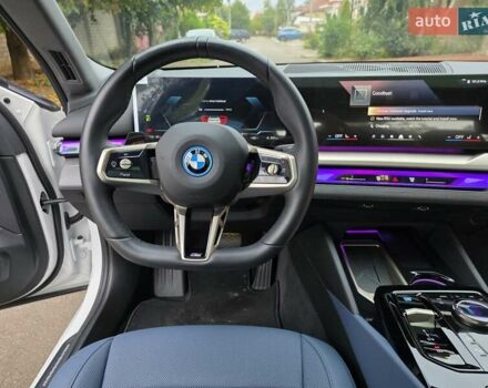 Белый БМВ i5, объемом двигателя 0 л и пробегом 3 тыс. км за 49999 $, фото 56 на Automoto.ua