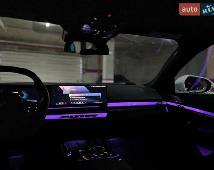 Белый БМВ i5, объемом двигателя 0 л и пробегом 7 тыс. км за 57000 $, фото 18 на Automoto.ua