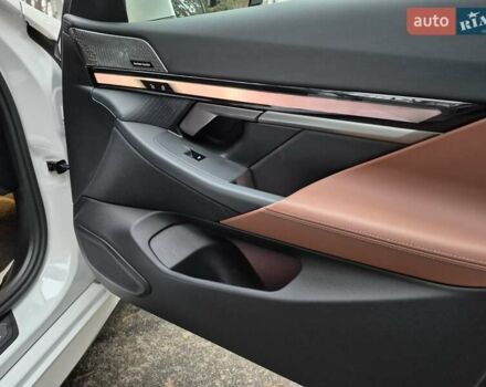 Белый БМВ i5, объемом двигателя 0 л и пробегом 18 тыс. км за 44950 $, фото 30 на Automoto.ua