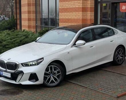 Белый БМВ i5, объемом двигателя 0 л и пробегом 11 тыс. км за 43999 $, фото 5 на Automoto.ua