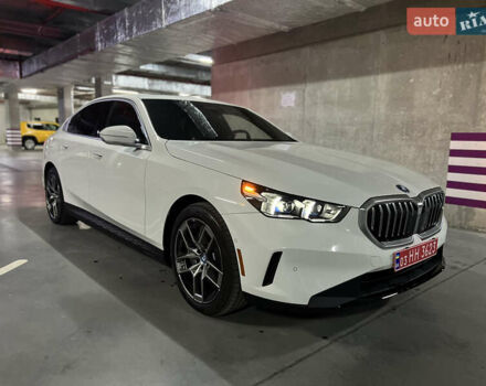 Белый БМВ i5, объемом двигателя 0 л и пробегом 7 тыс. км за 57000 $, фото 4 на Automoto.ua