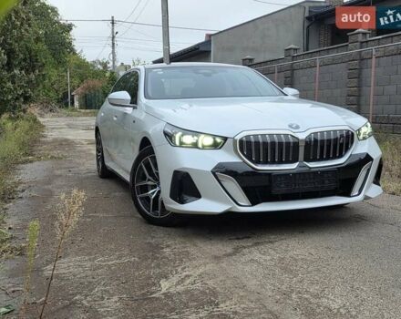 Белый БМВ i5, объемом двигателя 0 л и пробегом 3 тыс. км за 49999 $, фото 17 на Automoto.ua