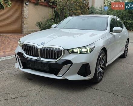 Белый БМВ i5, объемом двигателя 0 л и пробегом 3 тыс. км за 49999 $, фото 25 на Automoto.ua