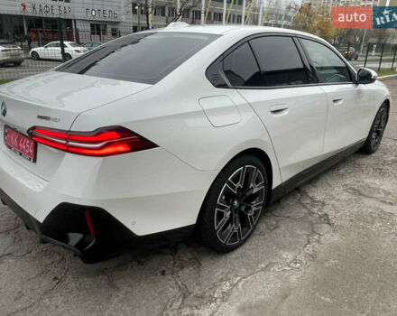 Белый БМВ i5, объемом двигателя 0 л и пробегом 20 тыс. км за 59000 $, фото 6 на Automoto.ua
