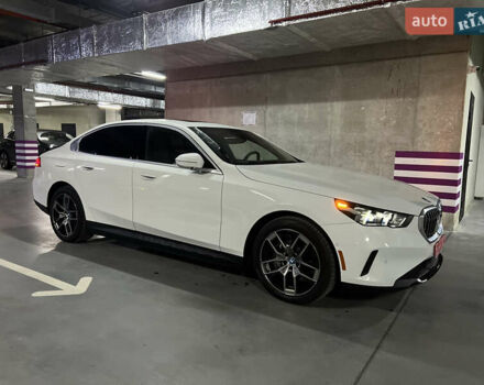 Белый БМВ i5, объемом двигателя 0 л и пробегом 7 тыс. км за 57000 $, фото 5 на Automoto.ua