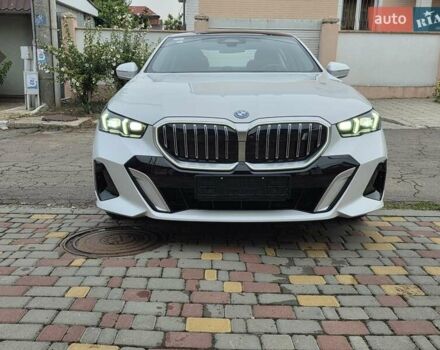Белый БМВ i5, объемом двигателя 0 л и пробегом 3 тыс. км за 49999 $, фото 29 на Automoto.ua